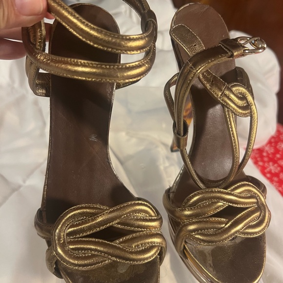 Gucci Elegant Gold Strappy Women's Heels - Picture 1 of 4
